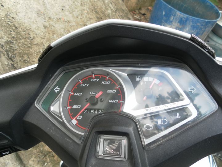 air blade (ab fi màu trắng 2010) chinh chu bstp còn 4 số sang tên dể dàng - 4