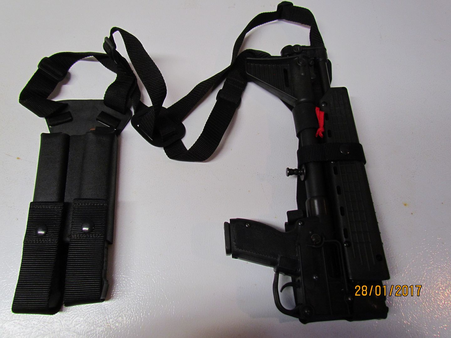 M14 Forum Keltec sub 2000 shoulder carry rig.