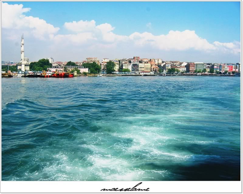 Maviyi bilirsin, İstanbul gibi. Maviyi bilirsin, İstanbul gibi.