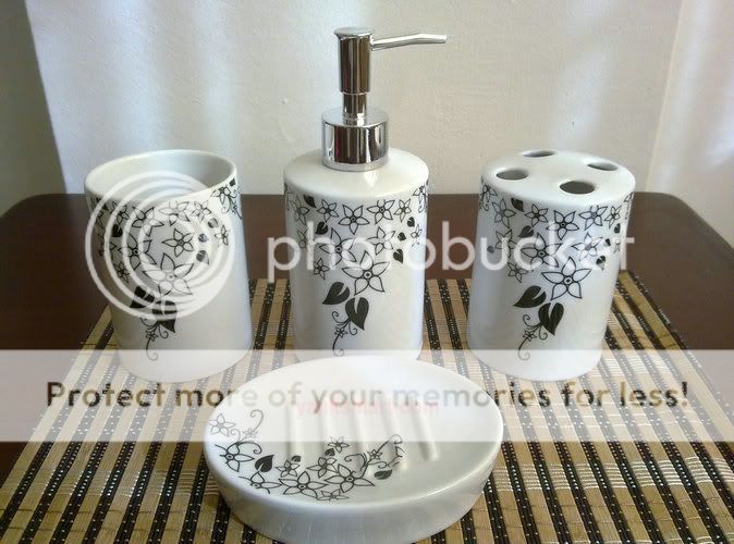   Ceramic Bathroom Accessories Set Vanity Dispenser YC 1007  